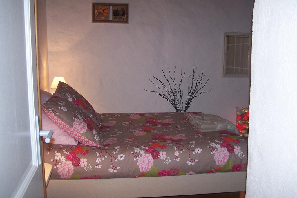 Salomony Chambre D'Hotes Marcols-les-Eaux Rum bild