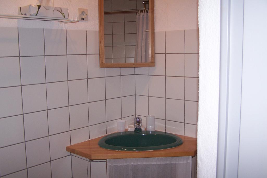 Salomony Chambre D'Hotes Marcols-les-Eaux Rum bild