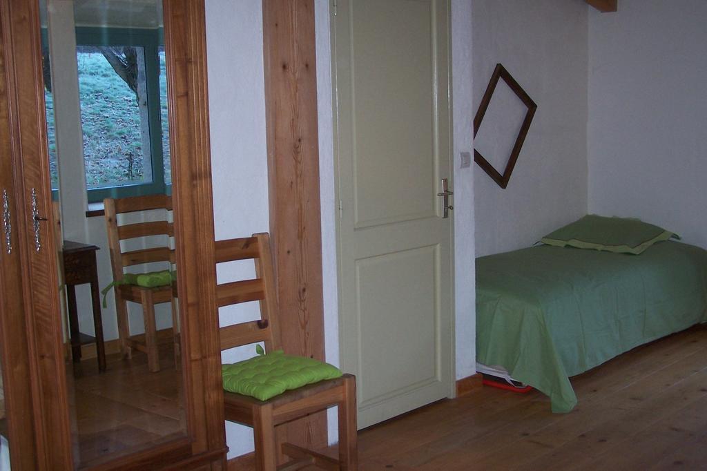 Salomony Chambre D'Hotes Marcols-les-Eaux Exteriör bild